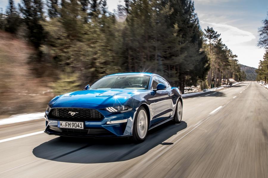  Ford Mustang EcoBoost Fastback 2017 года  (EU) (фото 5 из 16)
